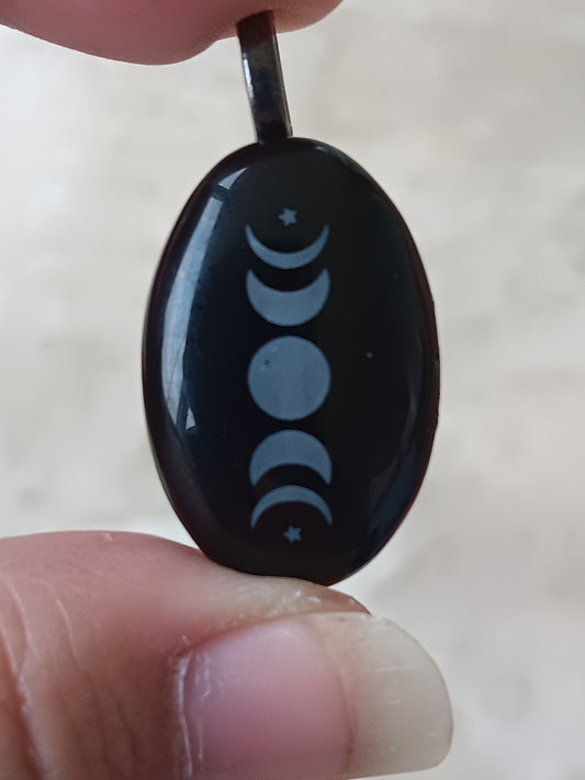 Black Onyx Moon Phase Simple Bail Pendant